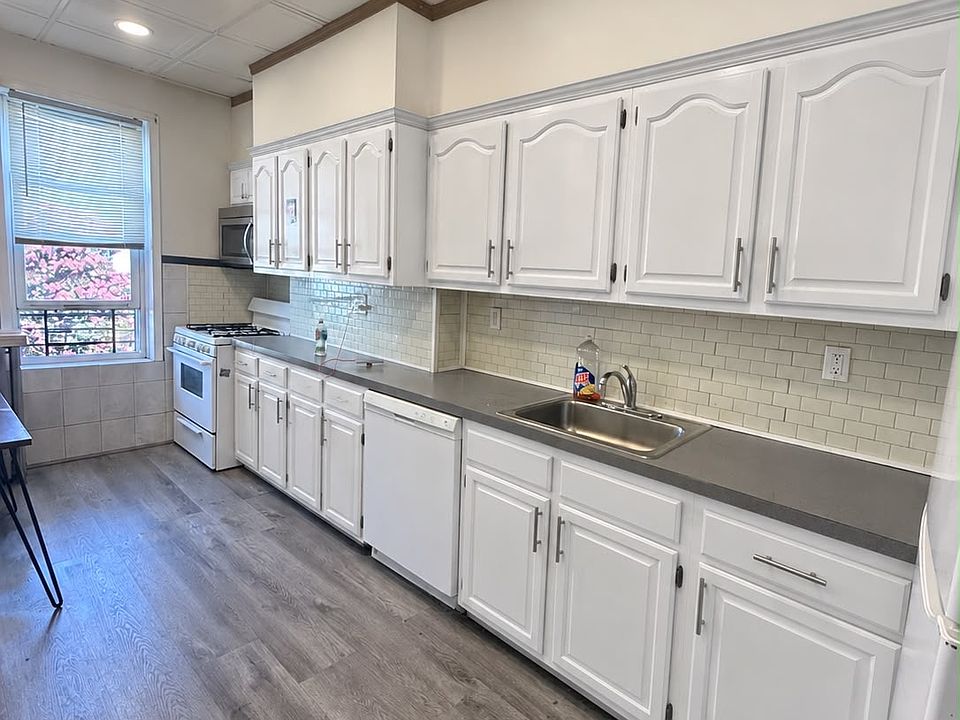 1st image of 6126 Palmetto St Floor 2