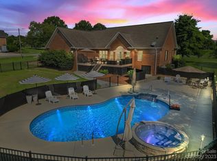 140 Wintergreen Cir, Statesville, NC 28677