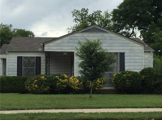 315 NE 10th St, Grand Prairie, TX 75050