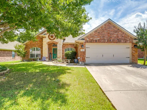 716 Yaupon Ct, Burleson, TX 76028
