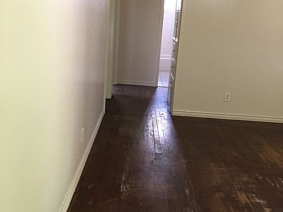 3rd image of 4817 SE 19th St