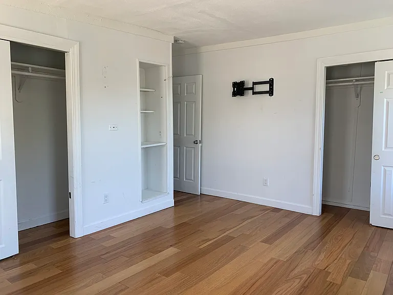 14 Bayville Ave #5 — Photo 7