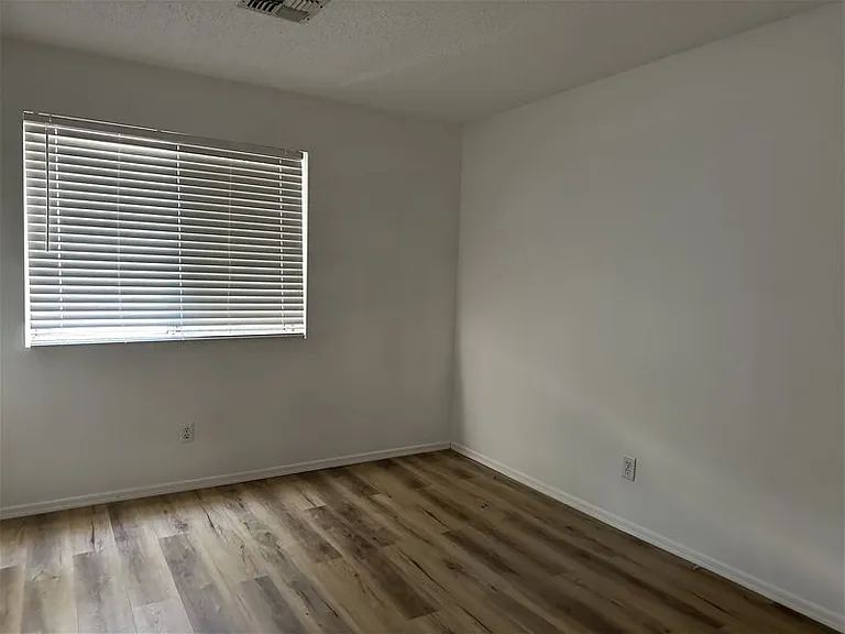 3143 N 114th Dr — Photo 10