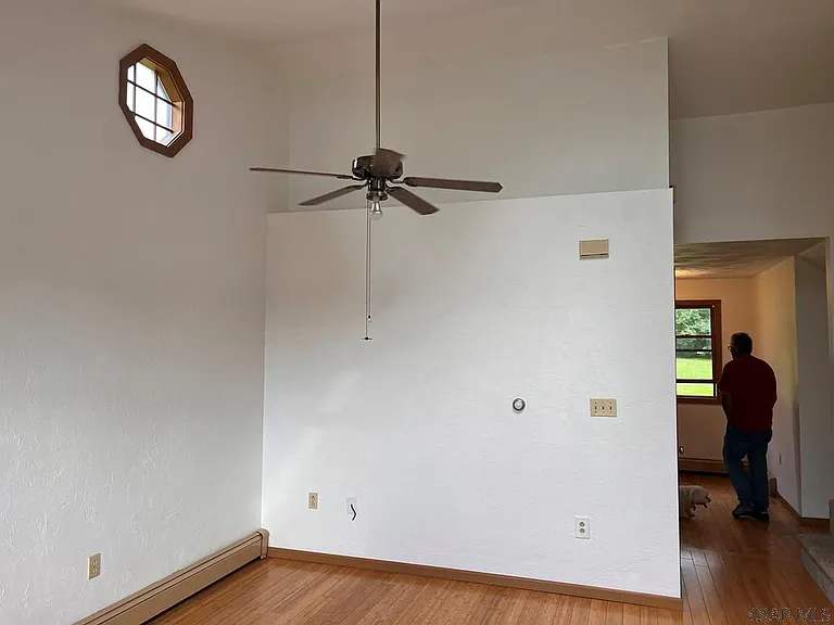 216 Hastings St — Photo 15