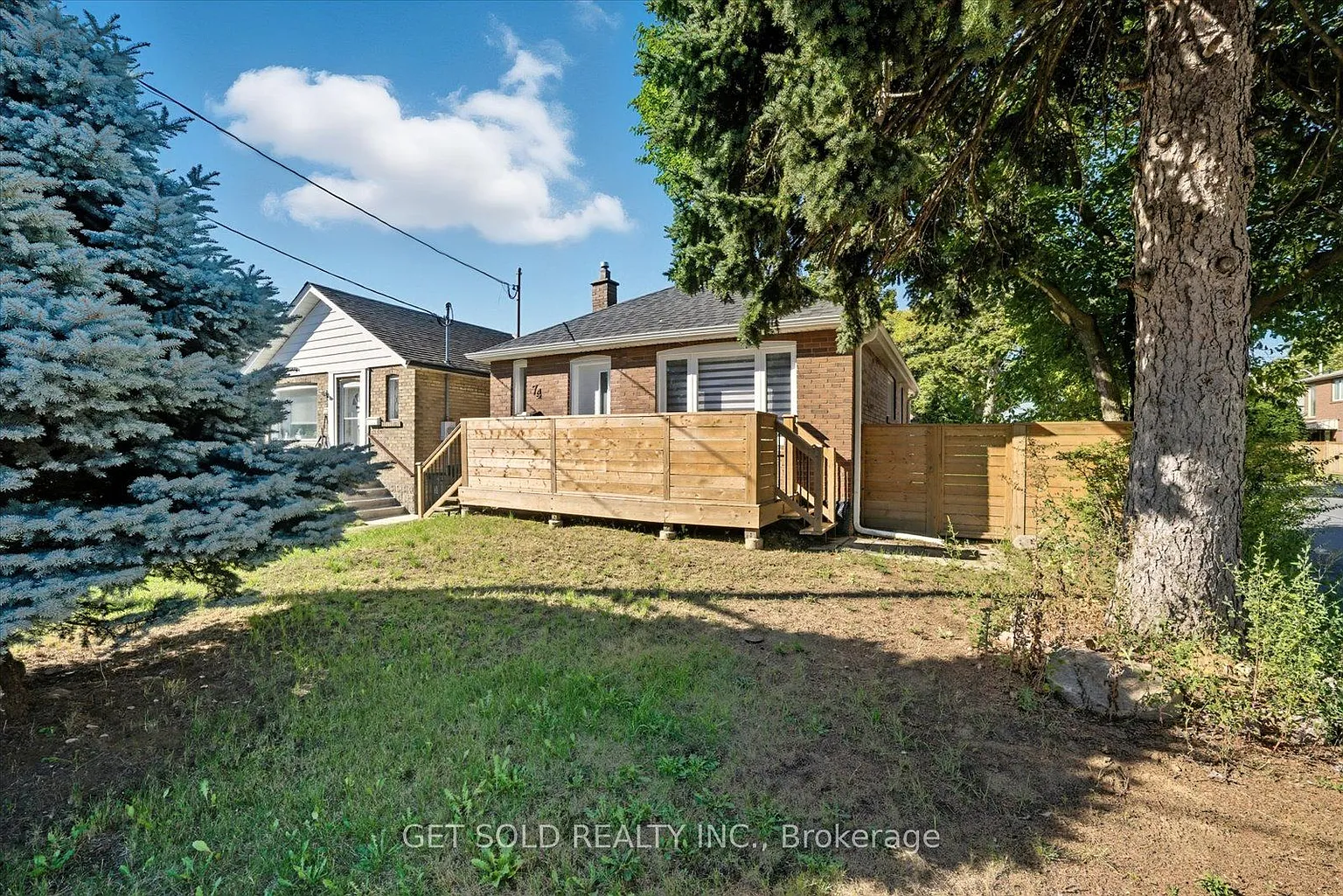 74 Saint Hubert Ave photo 1