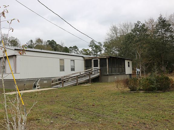 3rd image of 65625 Loretta Dr