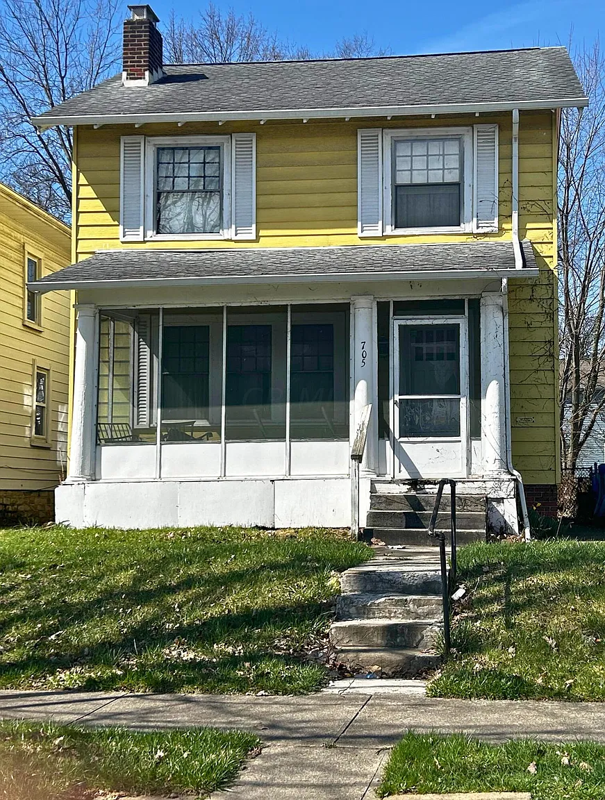 705 Seymour Ave photo 1