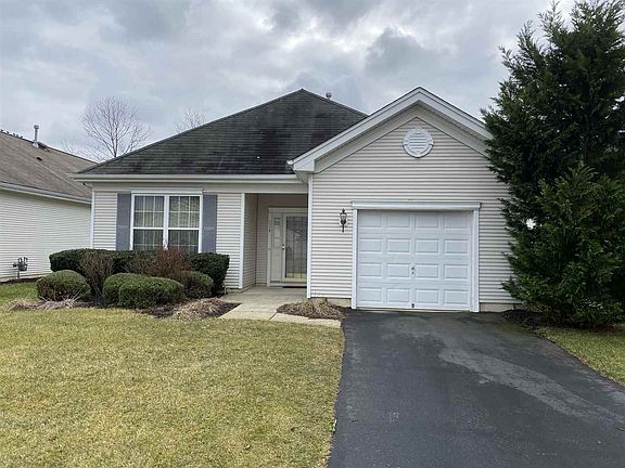 2nd image of 534 Weston Dr
