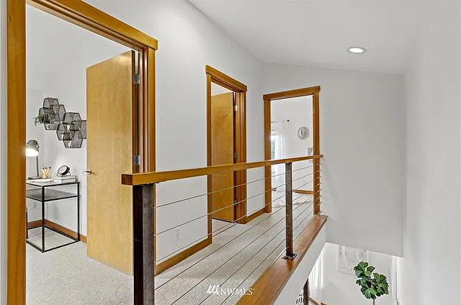 2 bed, 1.5 bath, 820 sqft, $2,800 — Photo 3