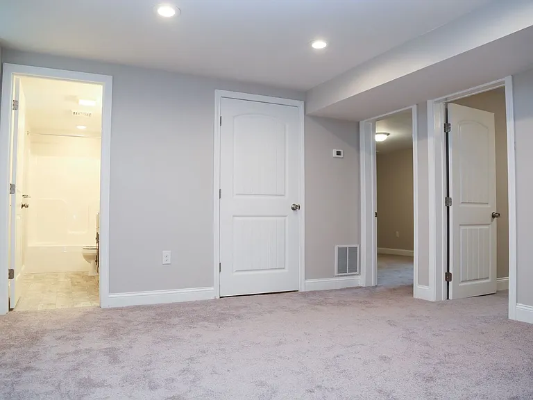 517 Admiral St — Photo 18
