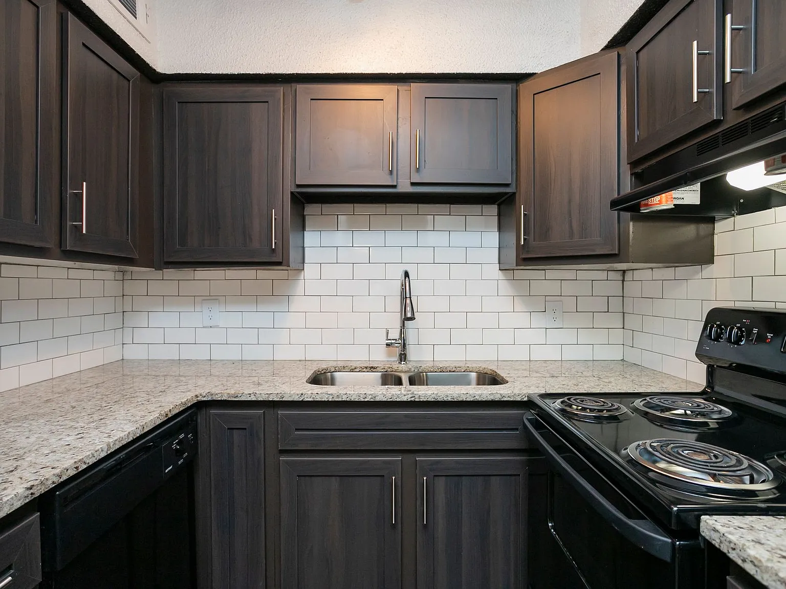 Magnolia Place — Photo 2
