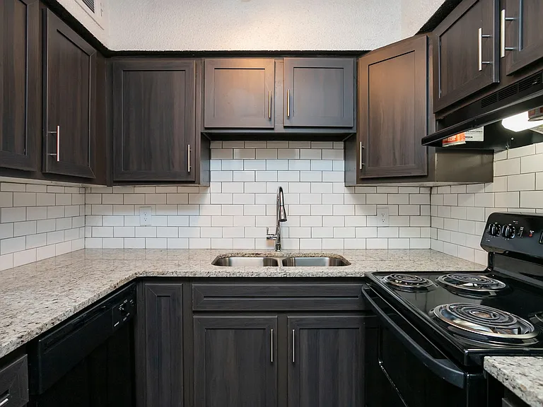 Magnolia Place — Photo 2