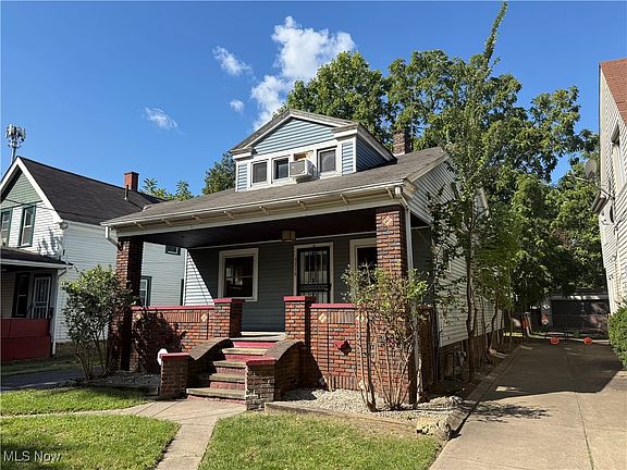 3rd image of 3716 E 52nd St
