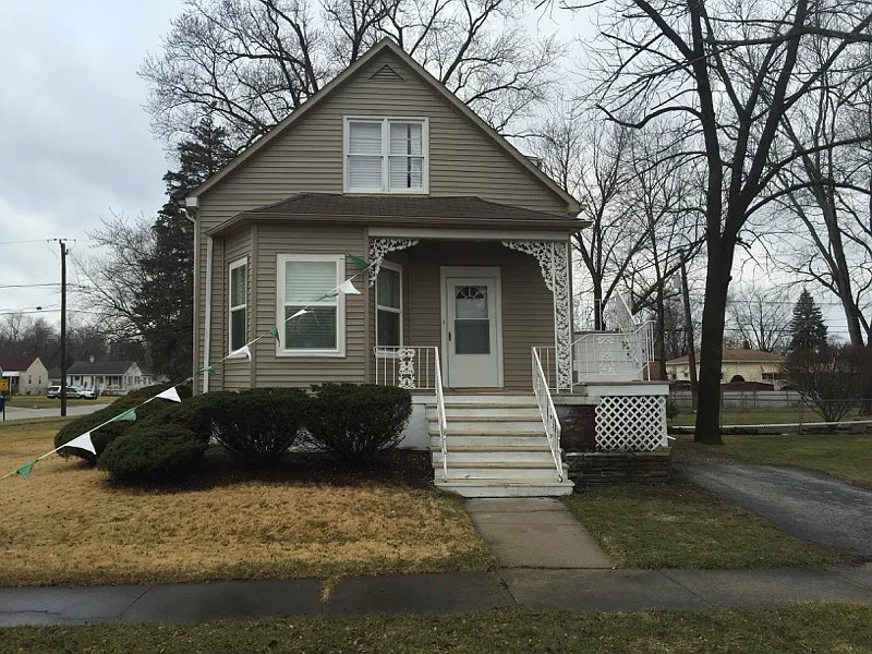 3044 Peoria St photo 1