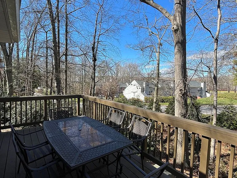 816 Market Pl — Photo 18