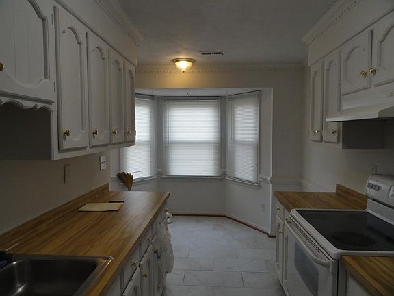 5th image of 5707 Rivermill Cir