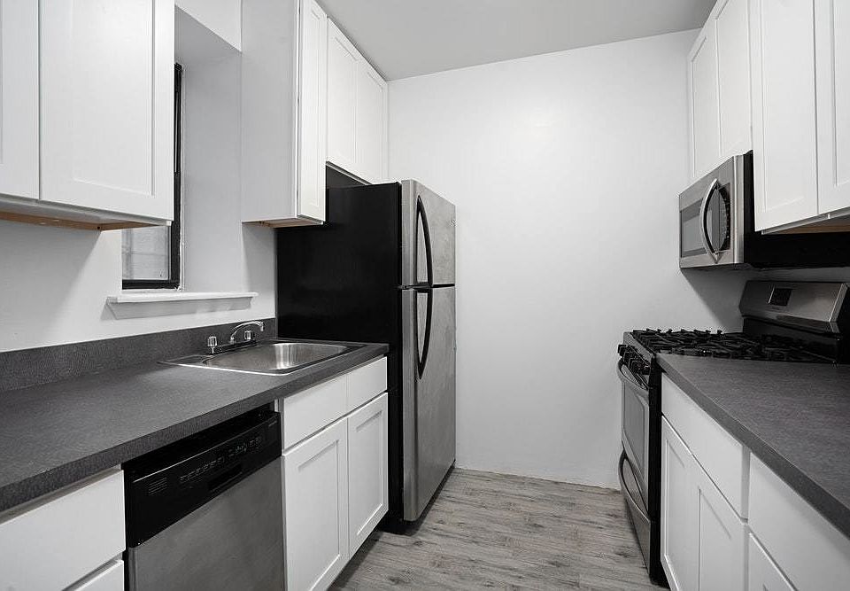 2nd image of 449 W 125th St APT 2D