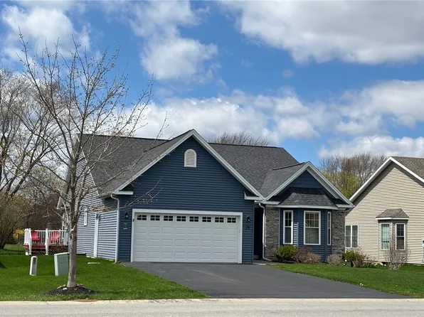 26 McCormick Ln, Brockport, NY 14420