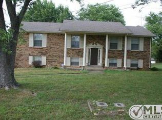 3063 Westchester Dr, Clarksville, TN 37043