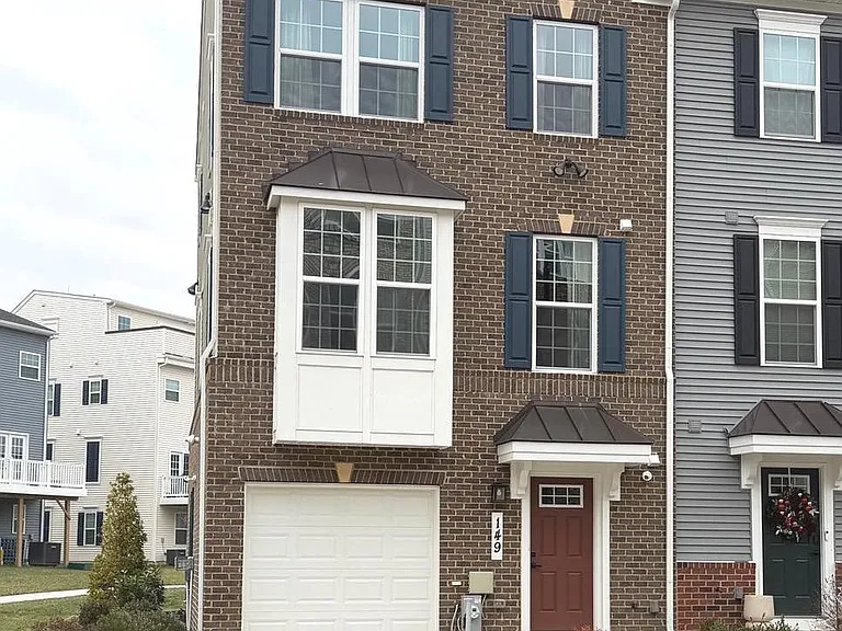 149 Lawndale Dr — Photo 1