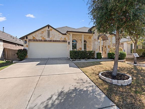 2nd image of 524 Longhorn Cavern Rd