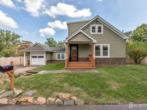 3 Radio Ct, Somerset, NJ 08873