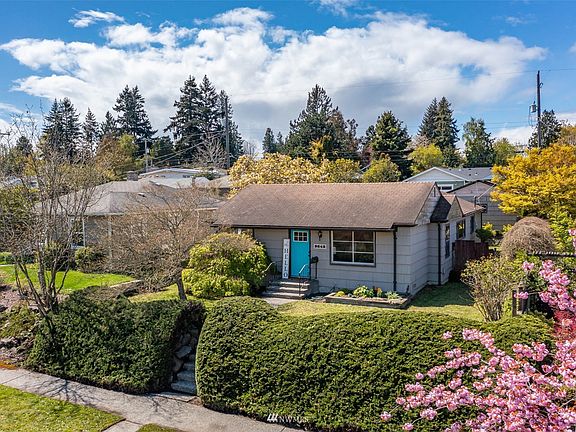 Beautifully landscaped Genesee Hill Home