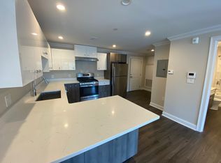 918 Providence Hwy UNIT 303, Dedham, MA 02026