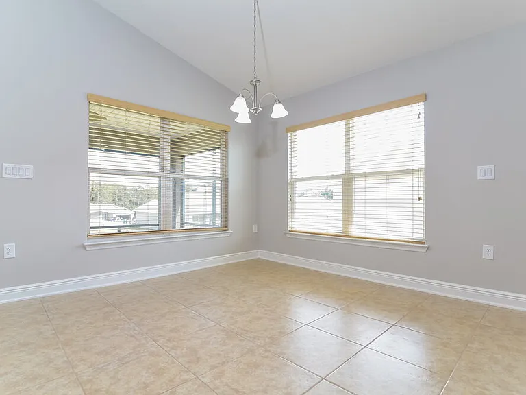 905 Chestnut Dr — Photo 6