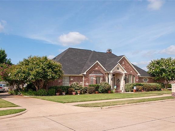 3rd image of 101 Sumner Ln