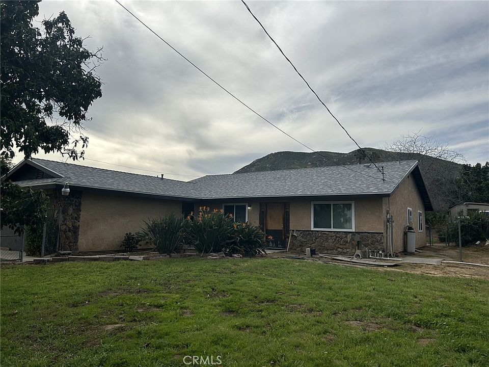 1st image of 12146 La Cadena Dr