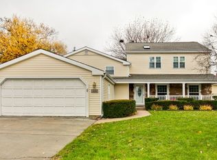 1029 Rosewood Ter, Libertyville, IL