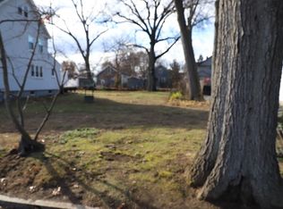 28 Judson St, Springfield, MA 01104