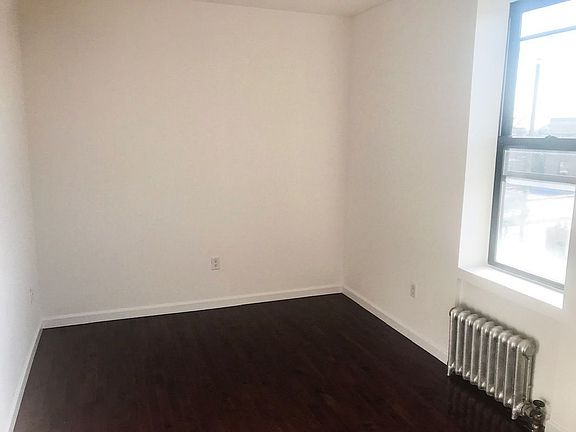 5th image of 3179 35th St APT 20