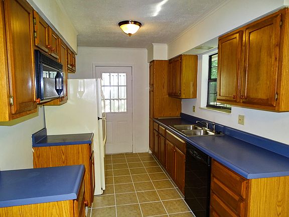 4th image of 6047 John May Dr