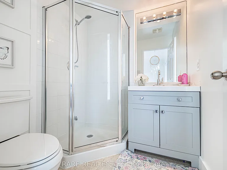 60 Fairwood Cir #28 — Photo 35