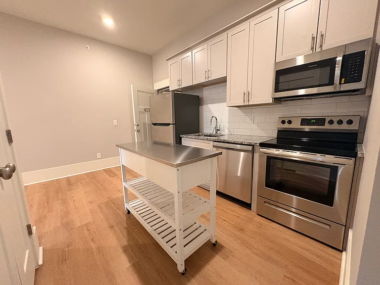 4134 N Swann St #4134 — Photo 6