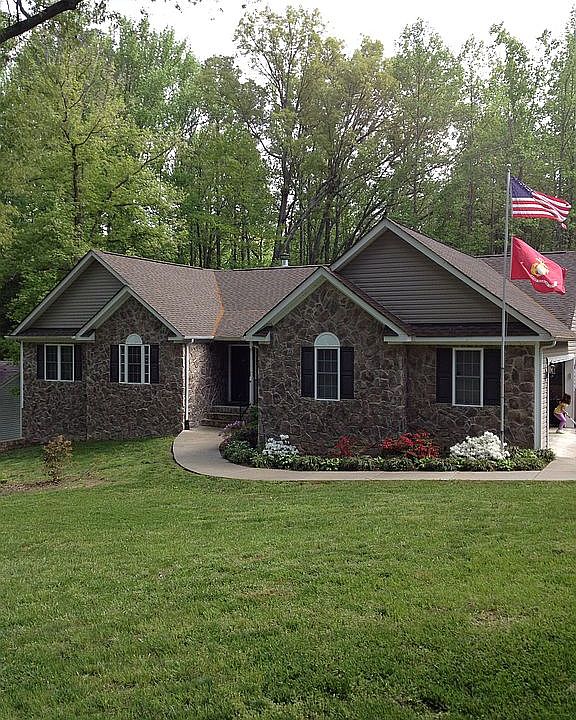 2nd image of 305 Constitution Dr
