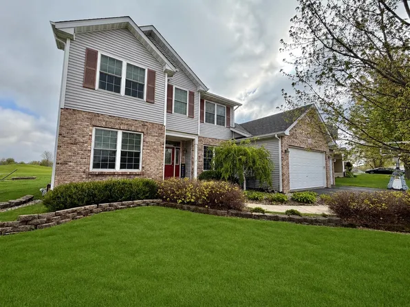 13437 Springhill Dr, Winnebago, IL 61088