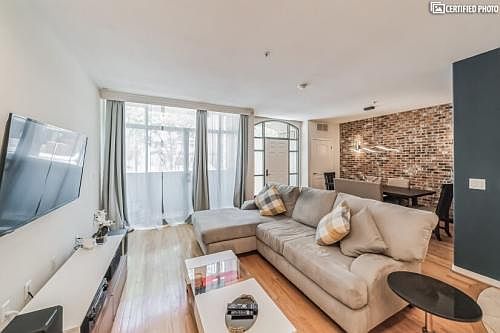 3rd image of 117 S 4th St #117