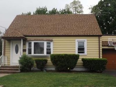 141 Macarthur Dr, Saddle Brook, NJ, 07663