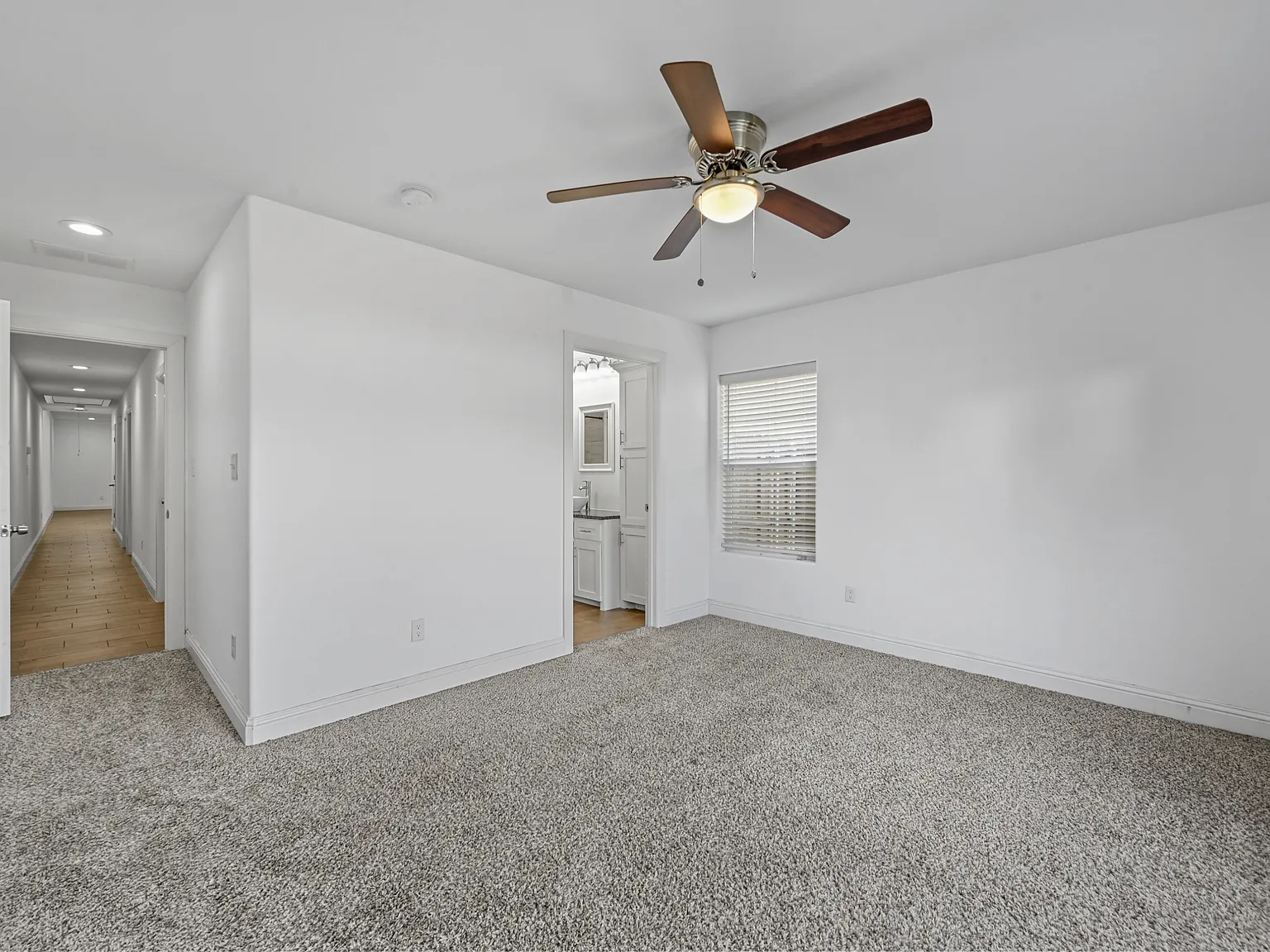 607 & 609 East Carter St; Sherman 75090 — Photo 4