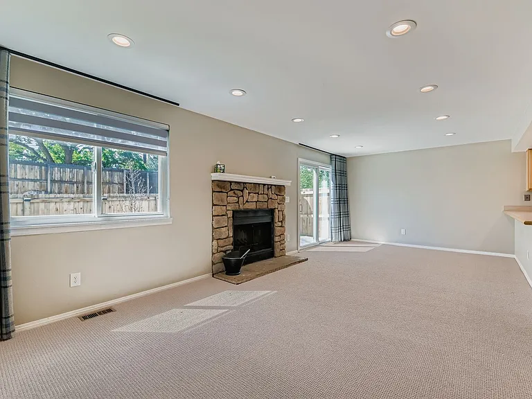 3907 Paseo Del Prado — Photo 12
