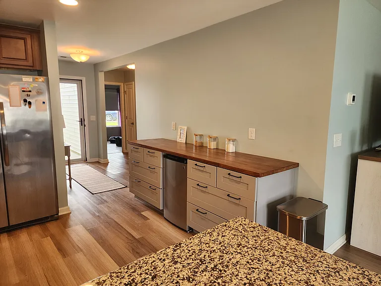 1300 Arbor Ct — Photo 8
