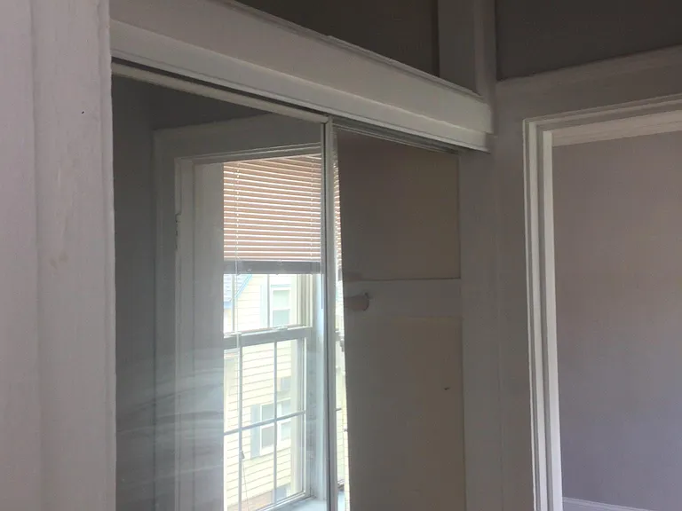 4871 1/2 N Hermitage Ave #2W — Photo 12