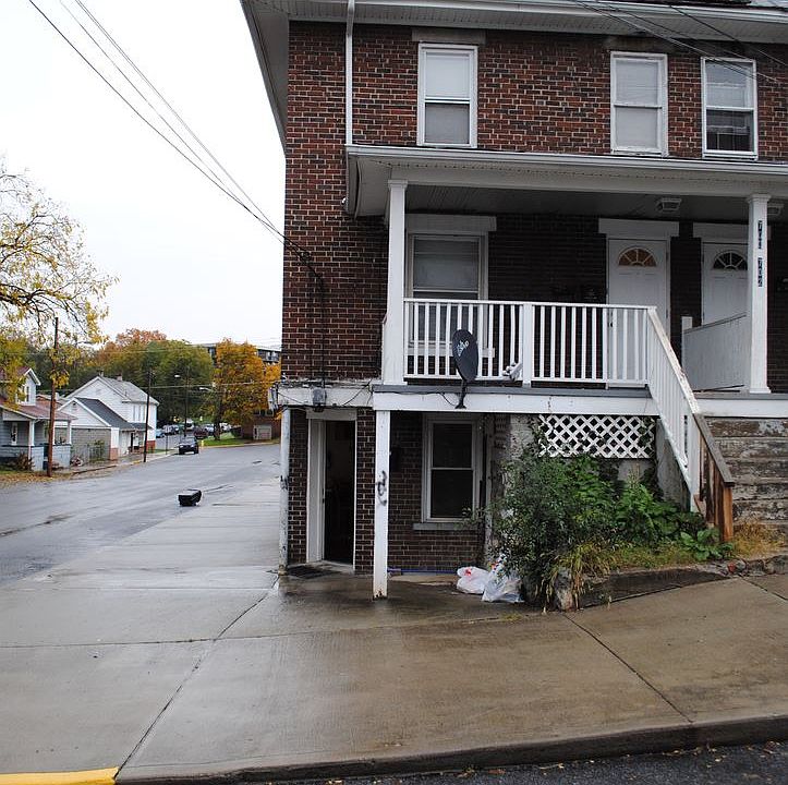 2nd image of 700 Virginia Ave APT 3