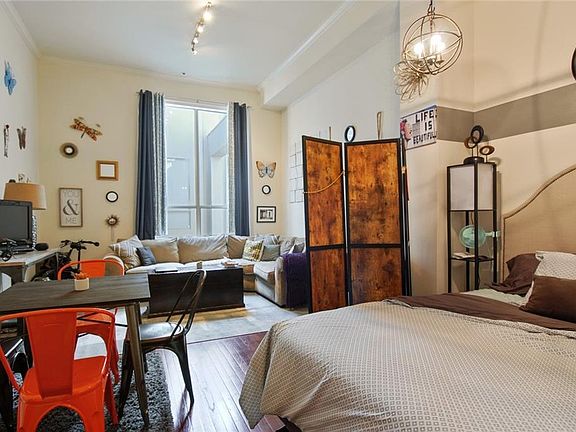 3rd image of 330 Julia St APT 310