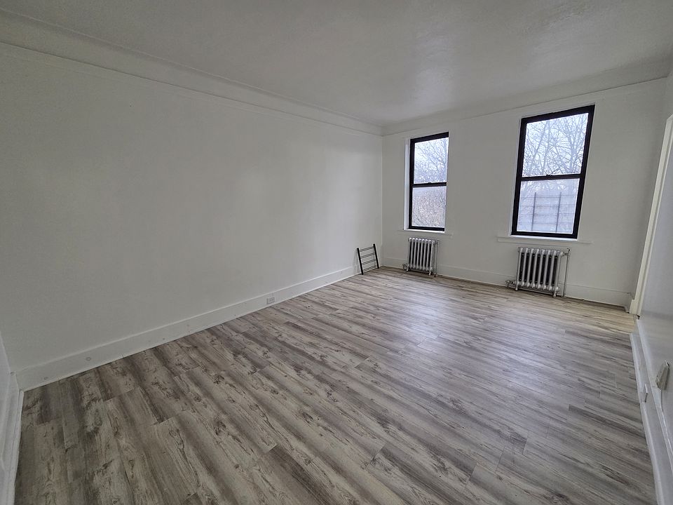 1st image of 45 E Mosholu Pkwy N APT 3D
