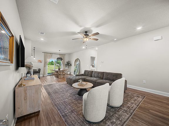 5th image of 207 Archer Rd