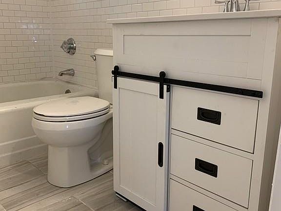 5th image of 235 Reservoir Ave #2